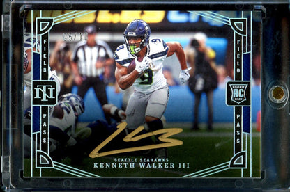 2022 Panini National Treasures Kenneth Walker III Rookie Field Pass Auto Gold /10 Seahawks